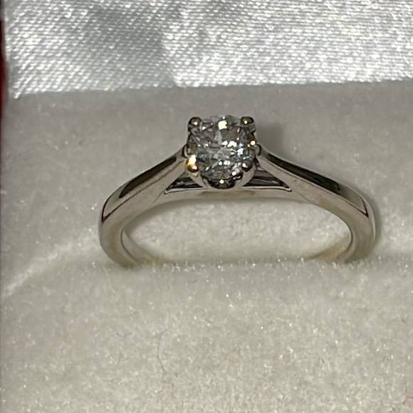 Solid 14K White Gold NATURAL 1/2CT Round Cut Diamond Solitaire Engagement Ring - Picture 13 of 14
